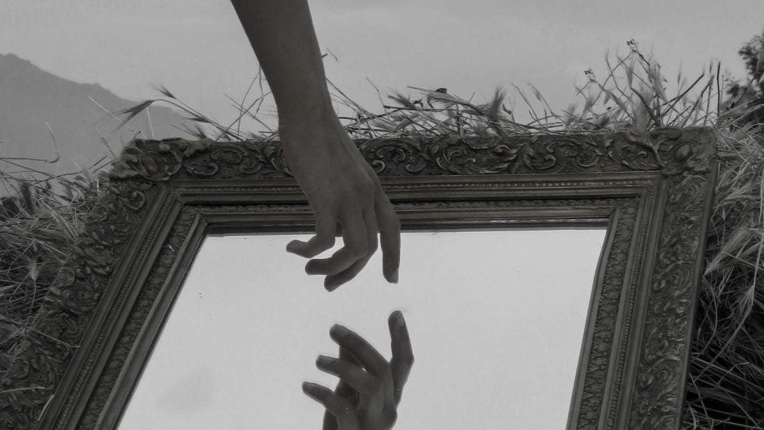 Mirror Magic | Reflection, Divination & Protection In Witchcraft