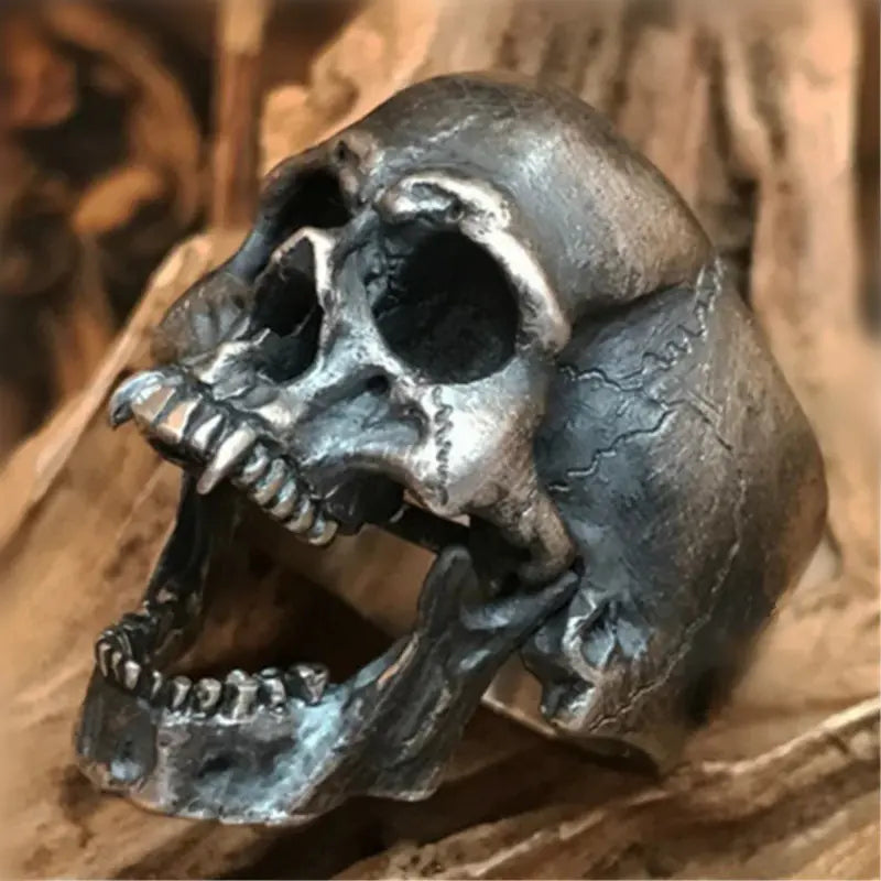 Gothic Skull Ring