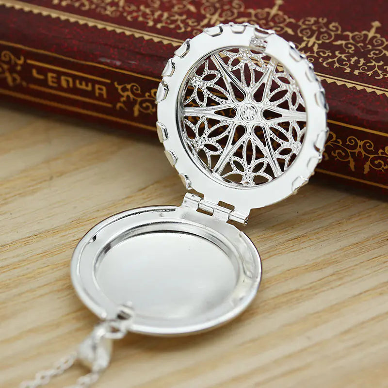 Heart-Shaped Necklace | Hollow Photo Locket