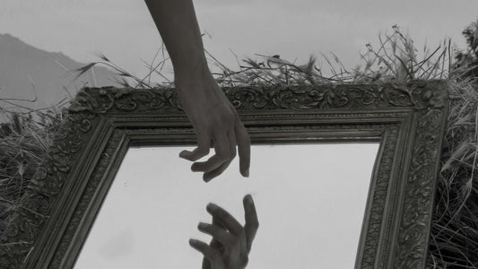 Mirror-Magic-Reflection-Divination-Protection-In-Witchcraft Sorceress Sanctuary