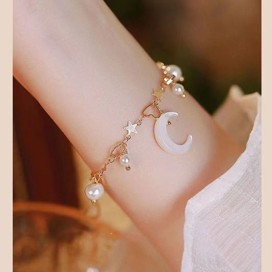 Mountain Crescent Pearl Bracelet