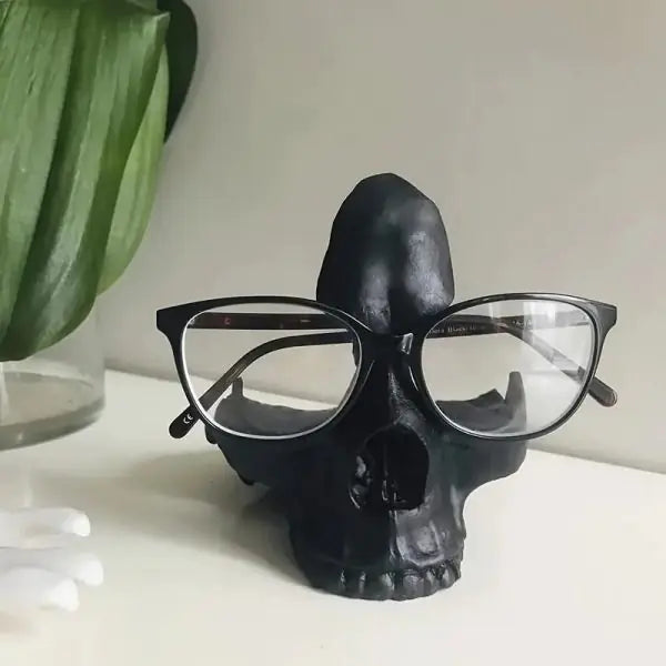 Gothic Skull Eyeglass Holder
