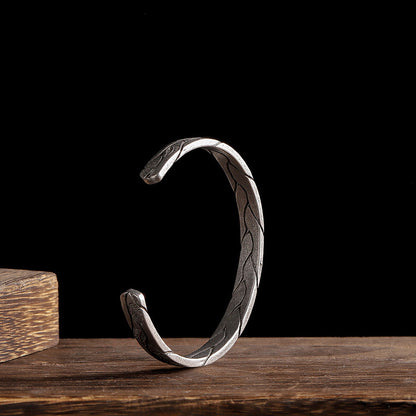 Vintage Viking Men's Bracelet with Creative Feather Leaf Design