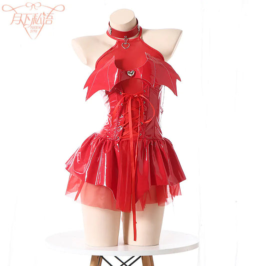 Accentuating Waist Witch Outfit
