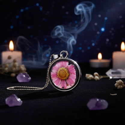 Dried Flower Necklace - Sorceress Sanctuary White K four-leaf clover-Purple branch and purple flower-White Golden Chrysanthemum-Golden four-leaf clover-Heart blossoms-pink