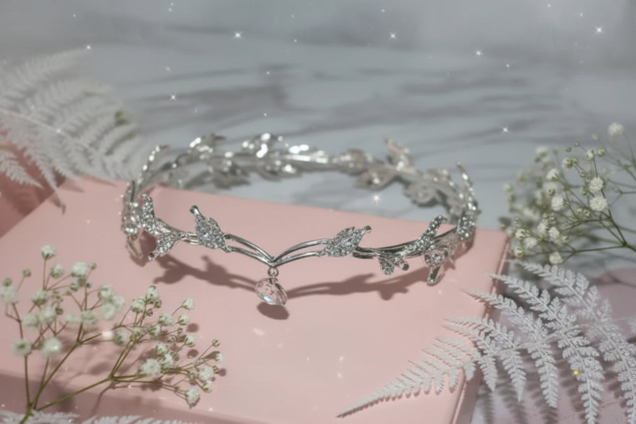 Ethereal Crystal Crown - Sorceress Sanctuary Silver-White-Gold