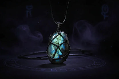 Moonstone Necklace - Sorceress Sanctuary Pure natural-Heart