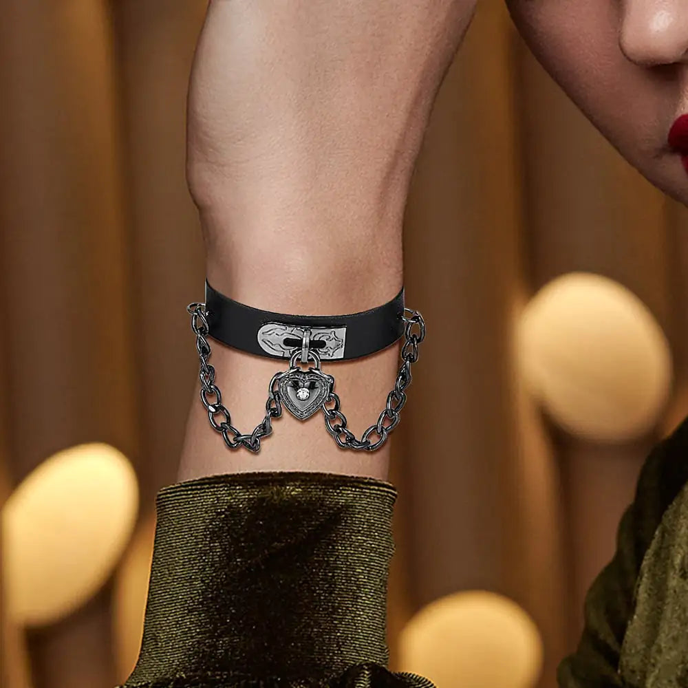 Wiccan Heart-Shaped Lock Link Leather Bracelet