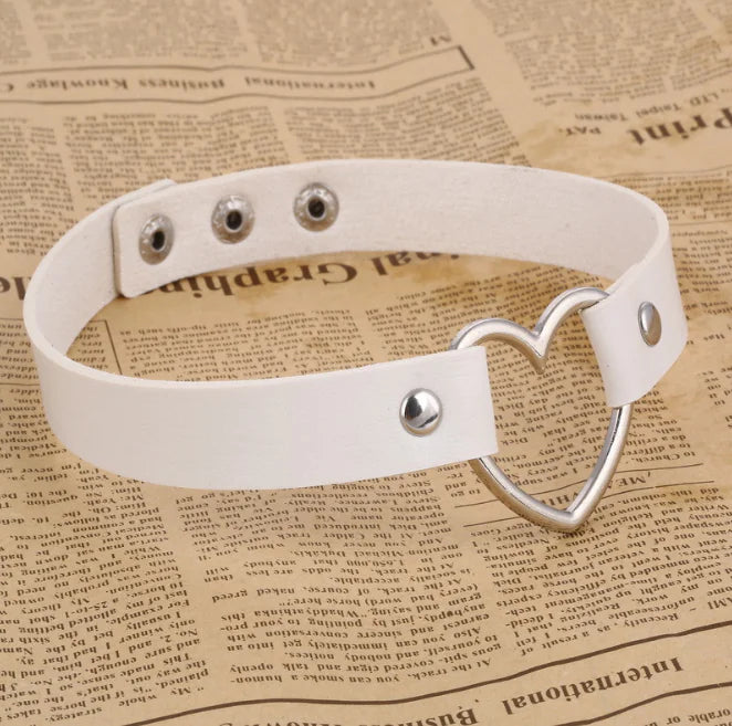 Heart Leather Choker