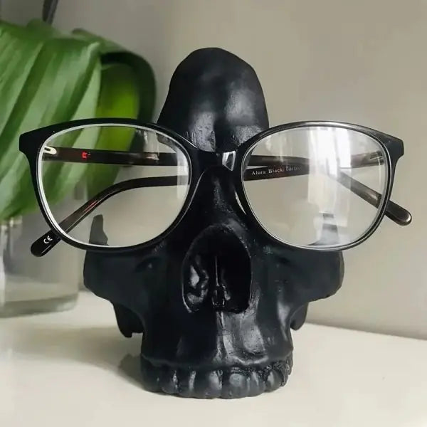 Gothic Skull Eyeglass Holder