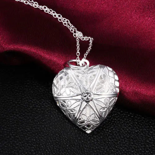 Heart-Shaped Necklace | Hollow Photo Locket