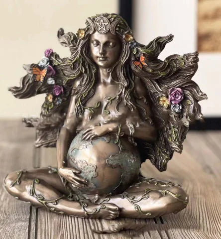 Mother Earth | Statue