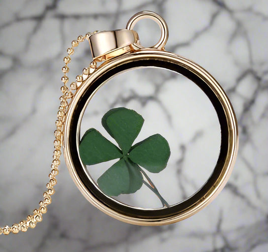 Dry Flower Pendant